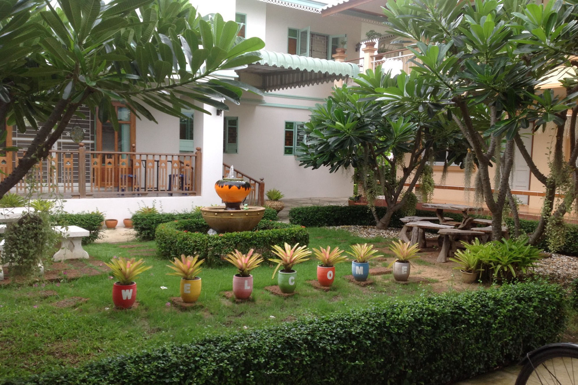 2N Guesthouse Phetchaburi Exteriér fotografie